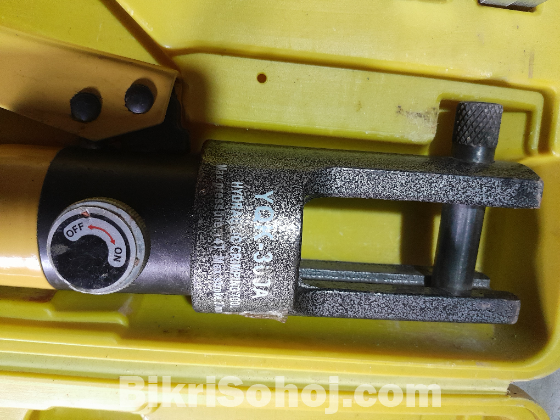 Electric hydraulic lux  punch machine.